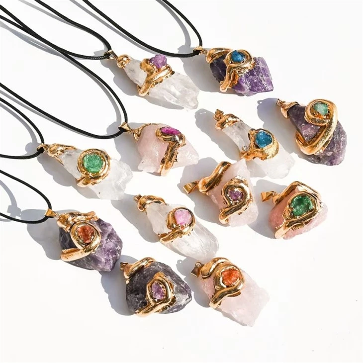 Irregular Healing Crystal Stones Necklace